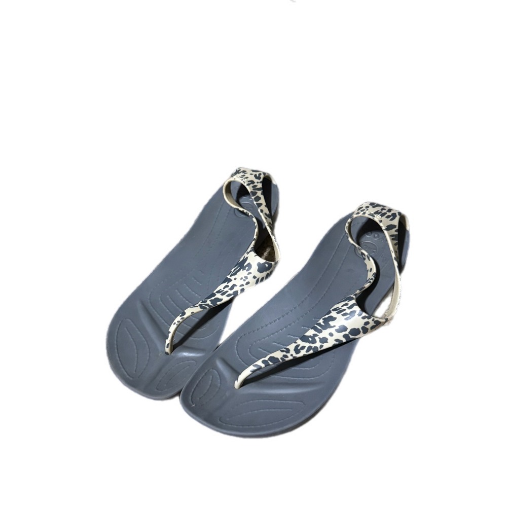 Crocs Sexi Flip Sandals Womens 9 Grey Leopard Print Excellent T-Strap Flat - Picture 3 of 9